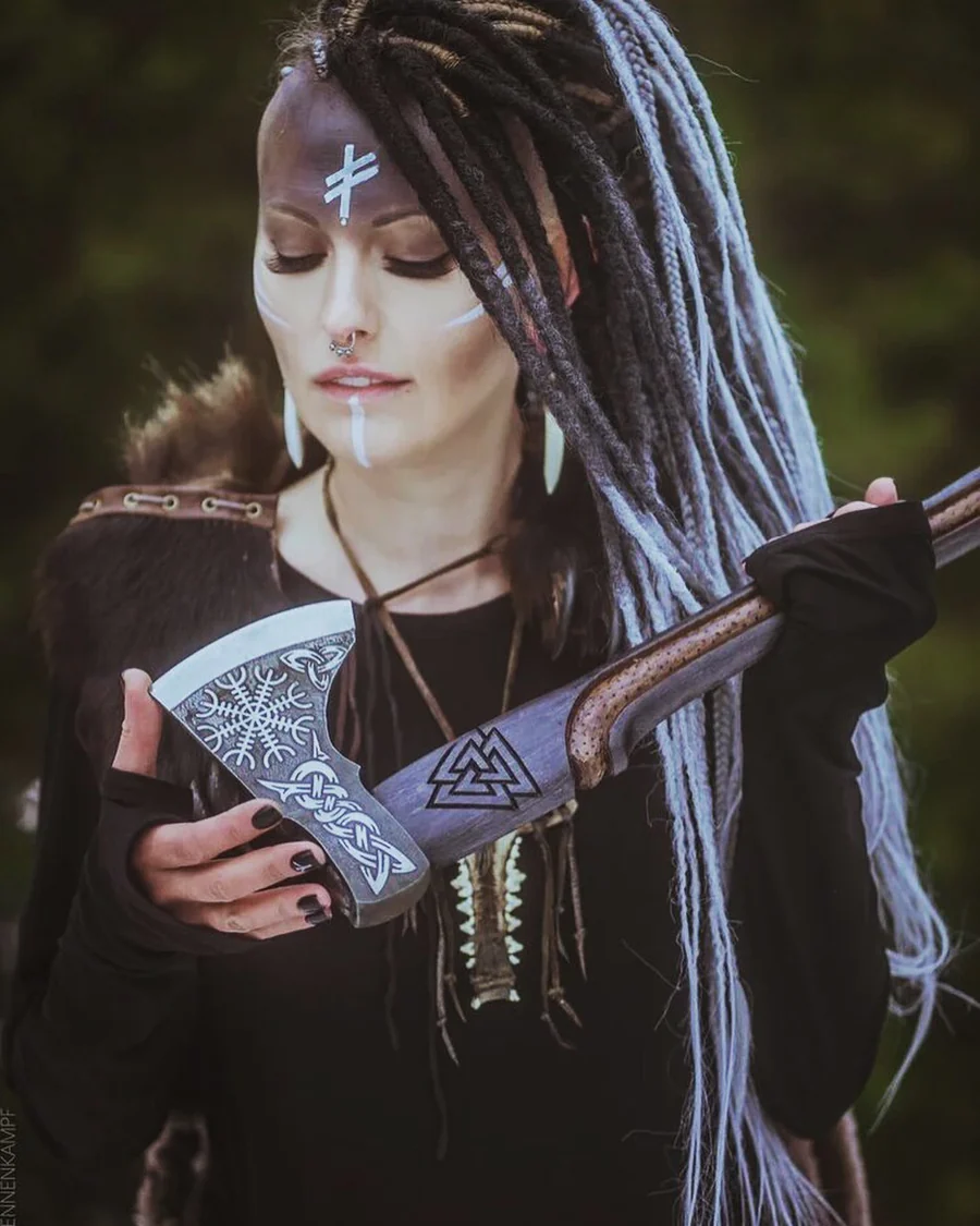 Viking Yxa "VEGVISIR"